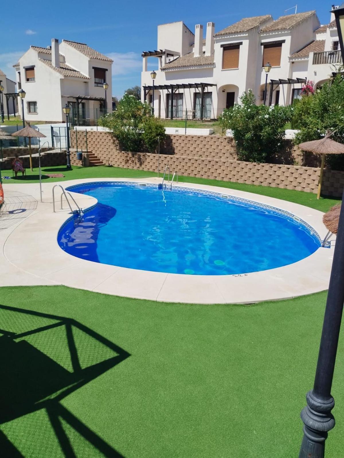 Suite En Sierramagna, Piscina Abierta El Ronquillo Exterior photo
